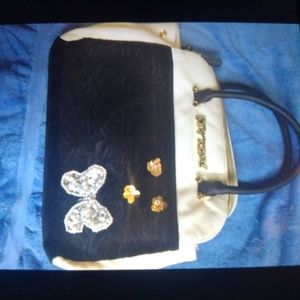 Black and white Betsy Johnson purse